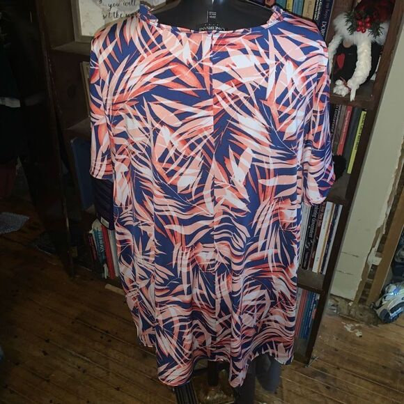 Lane Bryant pink barbiecore fern flowy 22/24 blouse - Picture 2 of 3